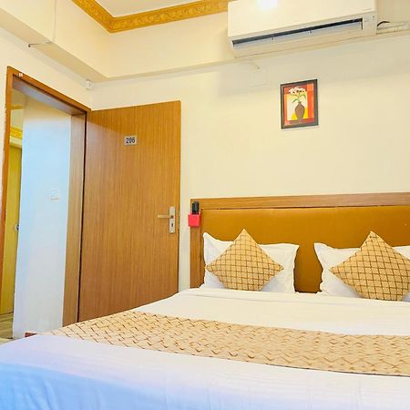 Hotel Abc Satellite Prahlad Nagar Ahmedabad Exterior photo