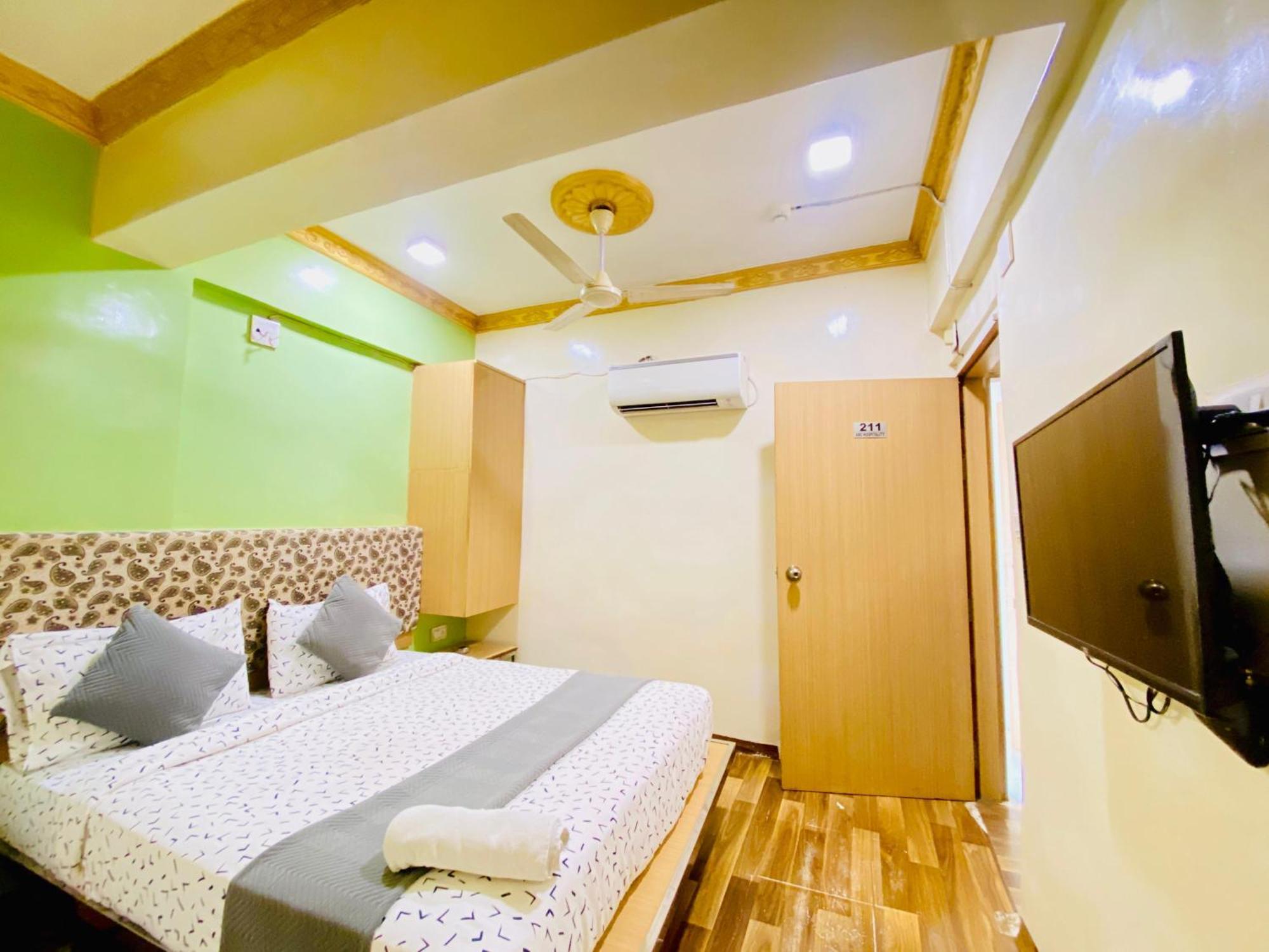 Hotel Abc Satellite Prahlad Nagar Ahmedabad Exterior photo