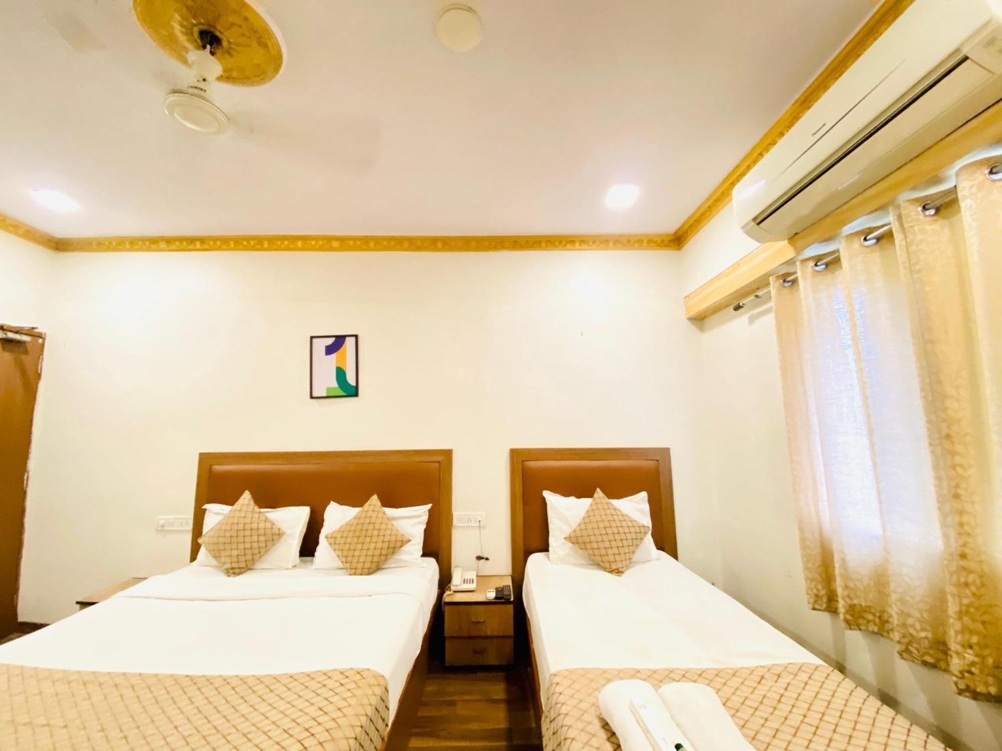 Hotel Abc Satellite Prahlad Nagar Ahmedabad Exterior photo