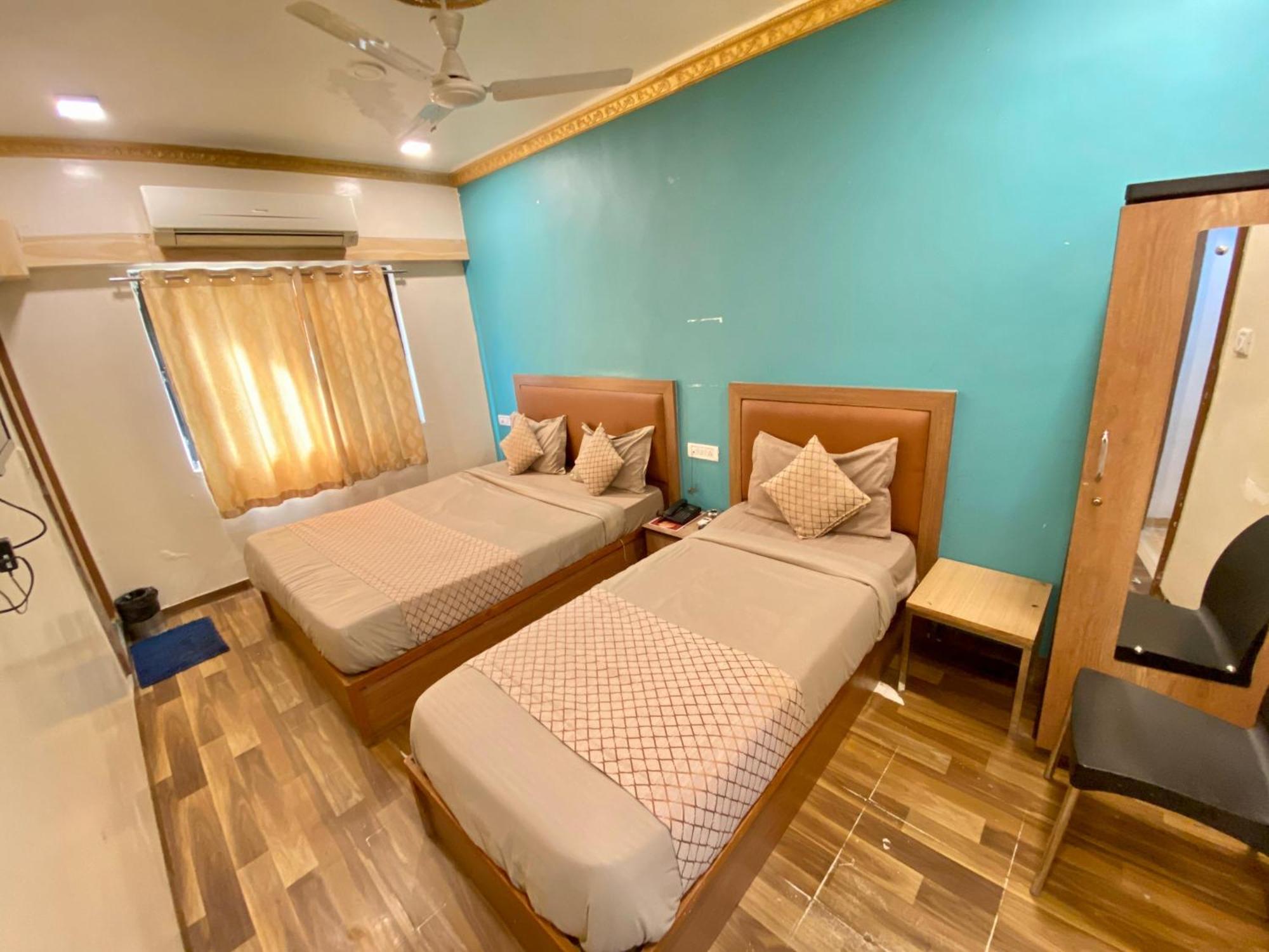 Hotel Abc Satellite Prahlad Nagar Ahmedabad Exterior photo