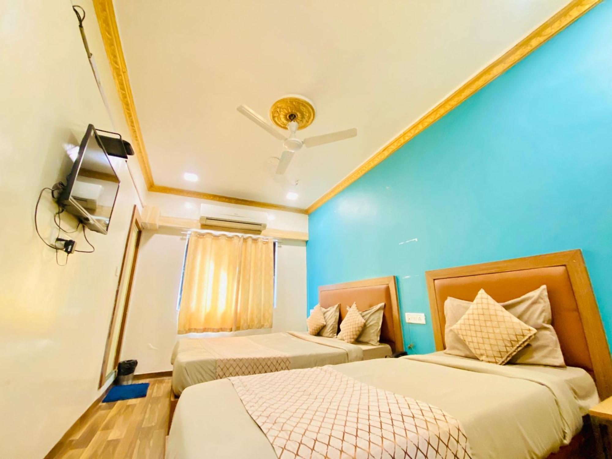 Hotel Abc Satellite Prahlad Nagar Ahmedabad Exterior photo