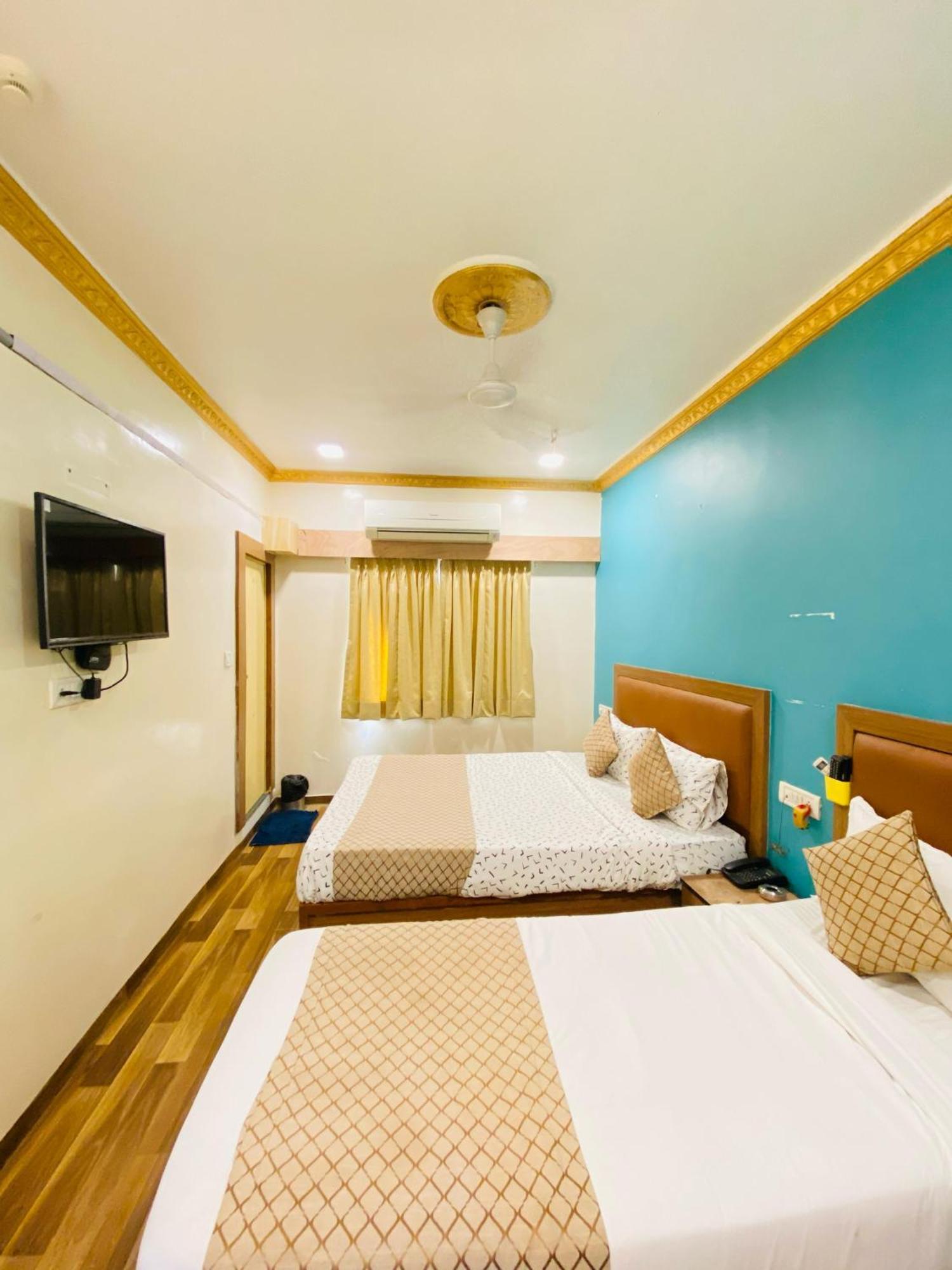 Hotel Abc Satellite Prahlad Nagar Ahmedabad Exterior photo