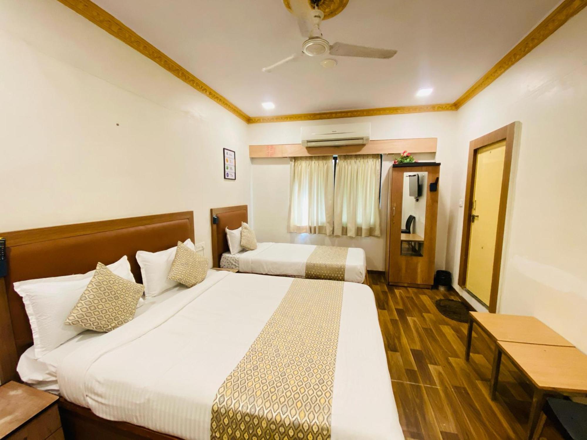 Hotel Abc Satellite Prahlad Nagar Ahmedabad Exterior photo