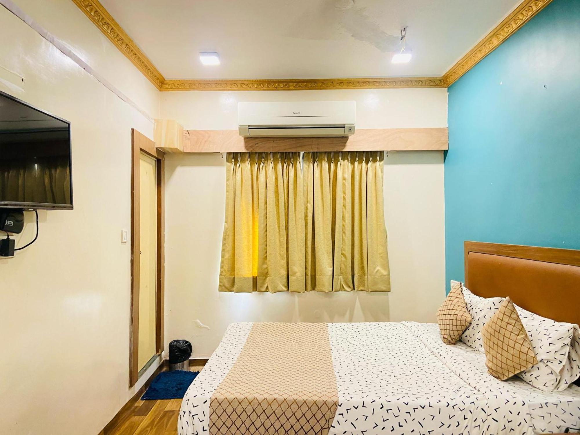 Hotel Abc Satellite Prahlad Nagar Ahmedabad Exterior photo