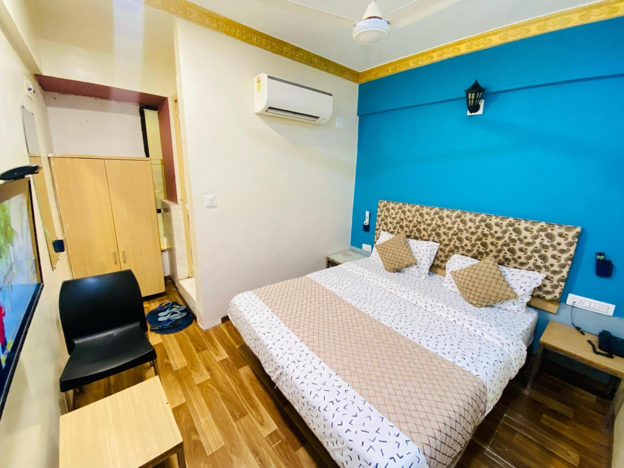 Hotel Abc Satellite Prahlad Nagar Ahmedabad Exterior photo